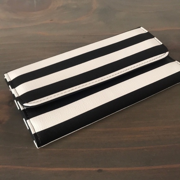 Wallet - Picture 2 of 4